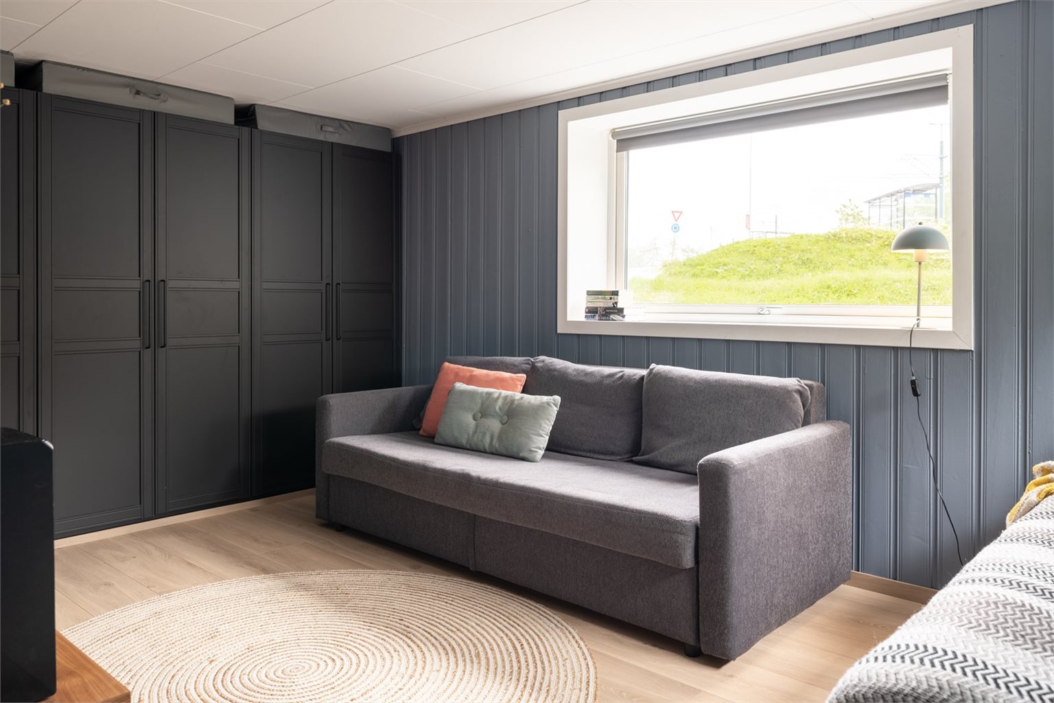 Rom i kjeller er på 15 m² og er innredet som soverom. Endringen er ikke omsøkt.