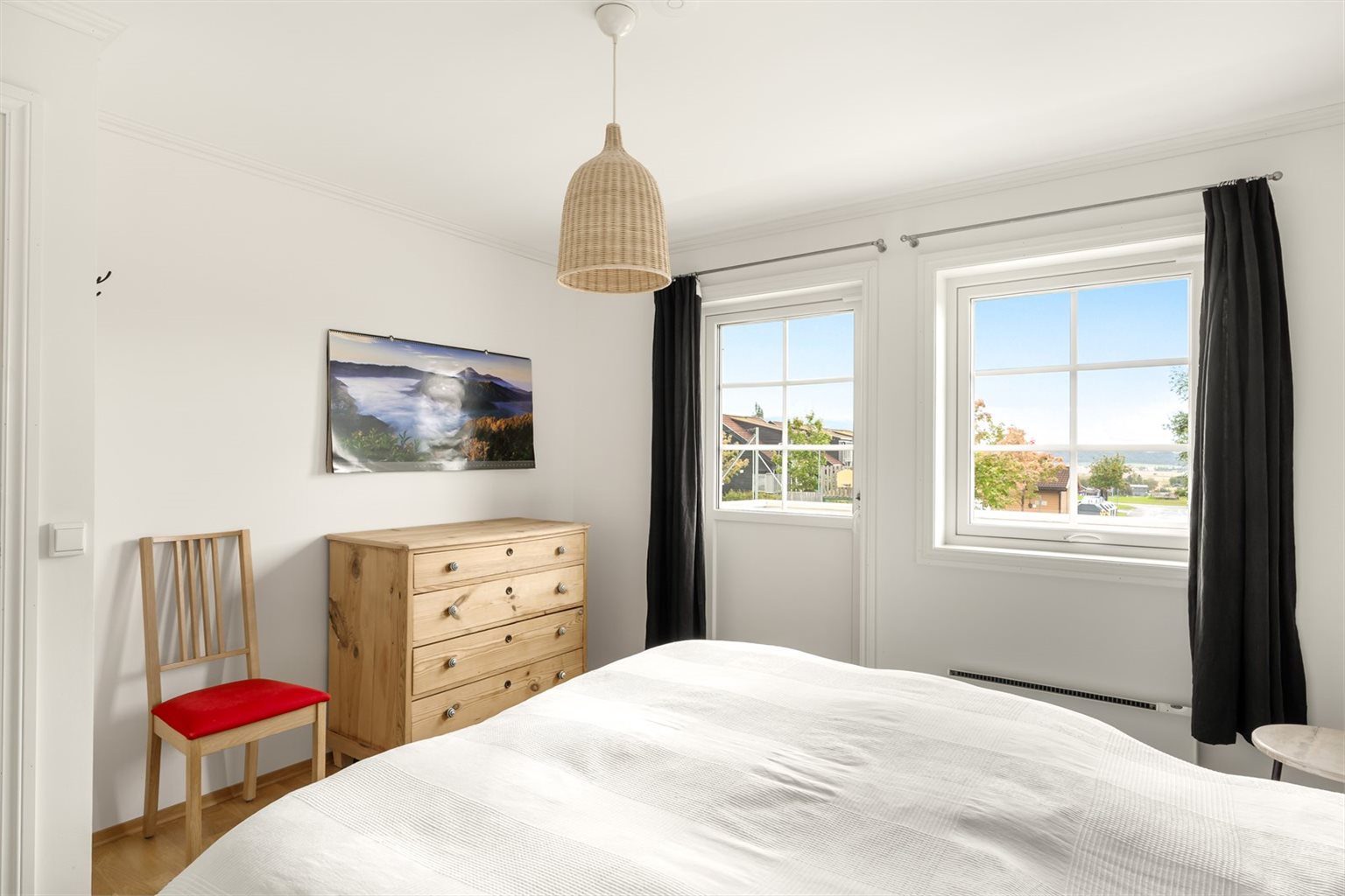 Fra hovedsoverommet er det også utgang til en flott balkong på 4,5 m².