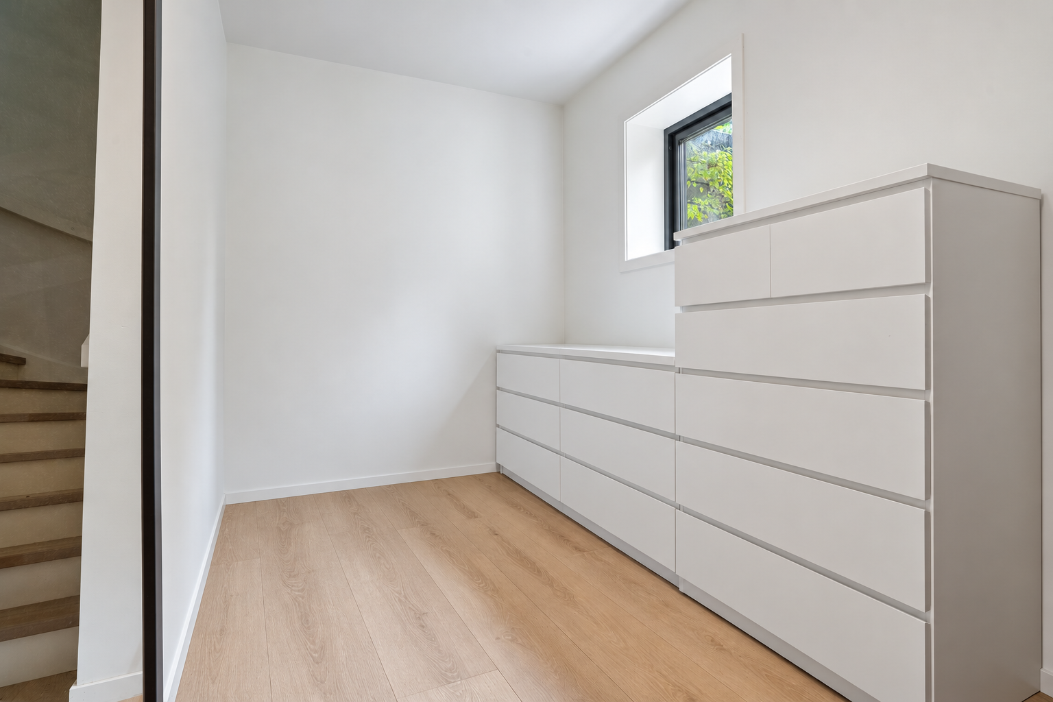 Kjellerstue/kontor på 14m²