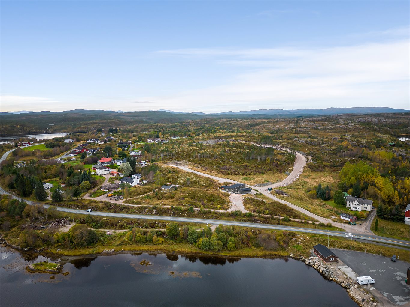 Heimdal Eiendomsmegling har gleden av å presentere Leirvågen boligfelt - 26 tomter med meget attraktiv beliggenhet på Fillan.