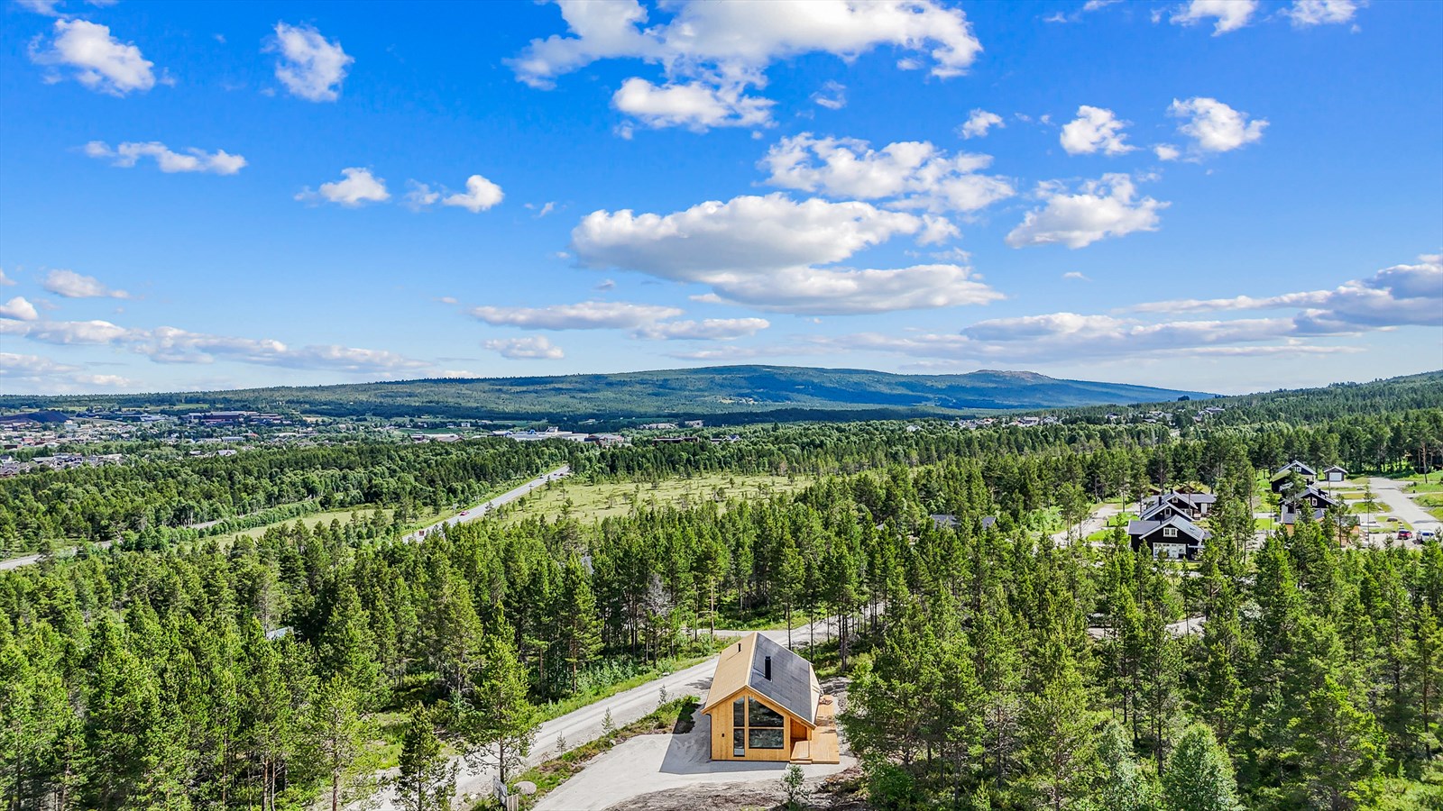 Fra hytta er det kort vei til Røros sentrum, som står på UNESCOs liste over verdensarv.