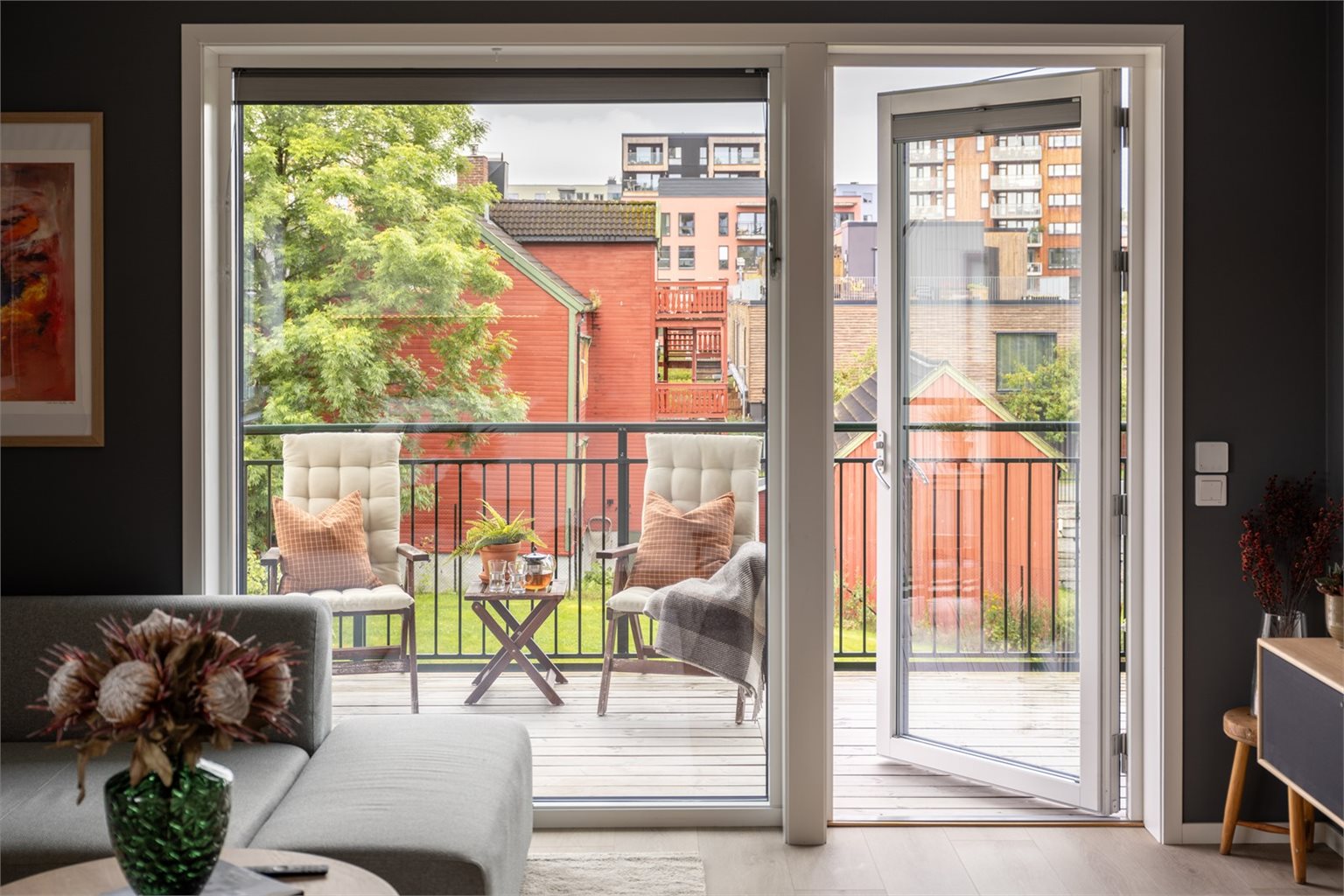 Her får du naturligvis alt av moderne kvaliteter som vannbåren gulvvarme, balansert ventilasjon og heis i bygget. 