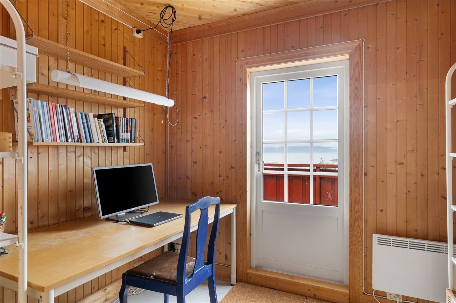 Kontoret er på 5,5m².