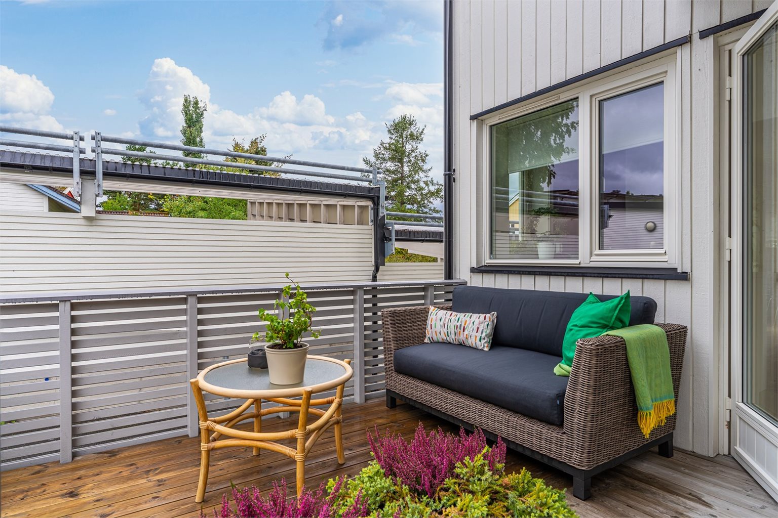 Romslig terrasse på 18 kvm 